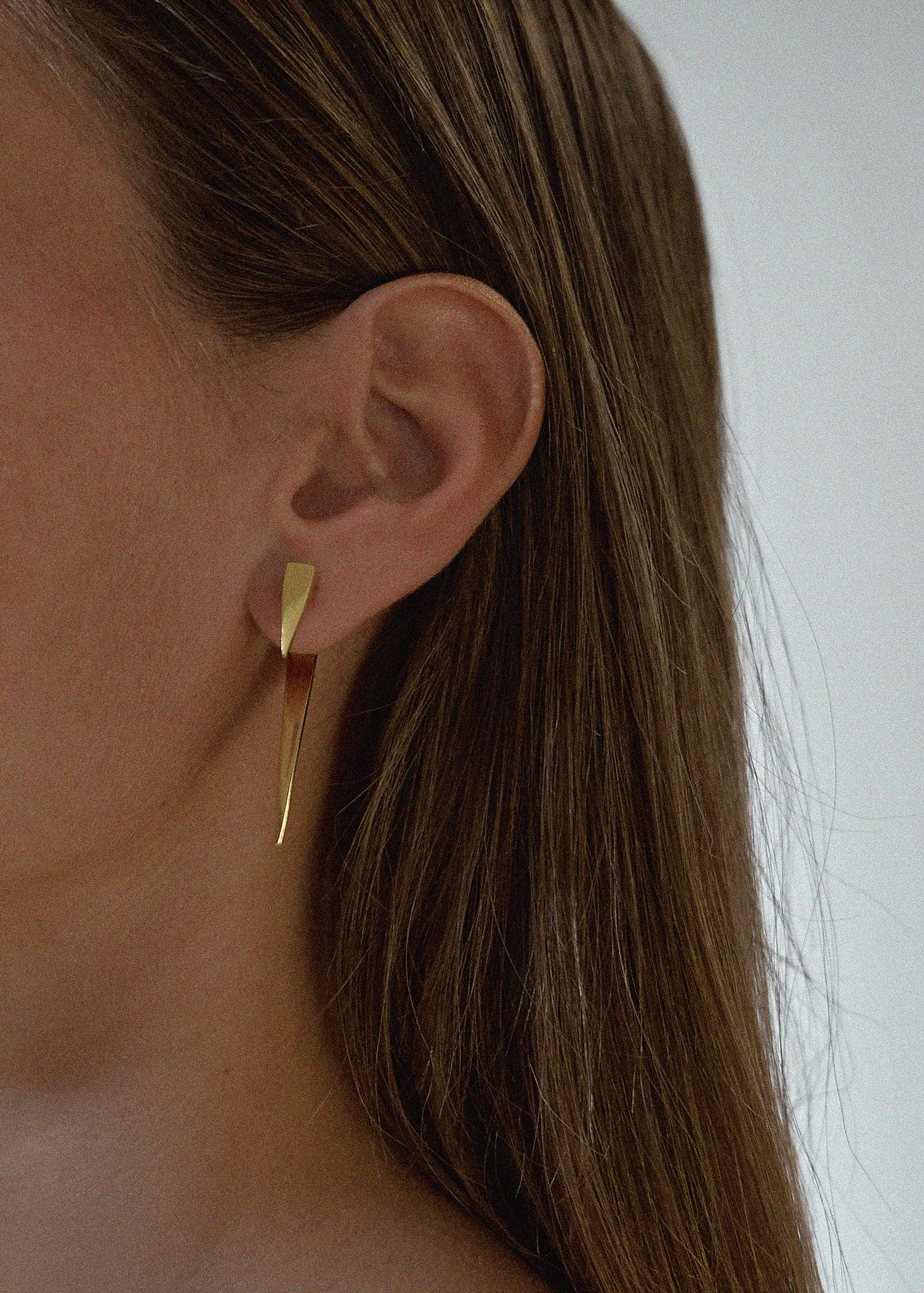 THE CLINCH EARRINGS