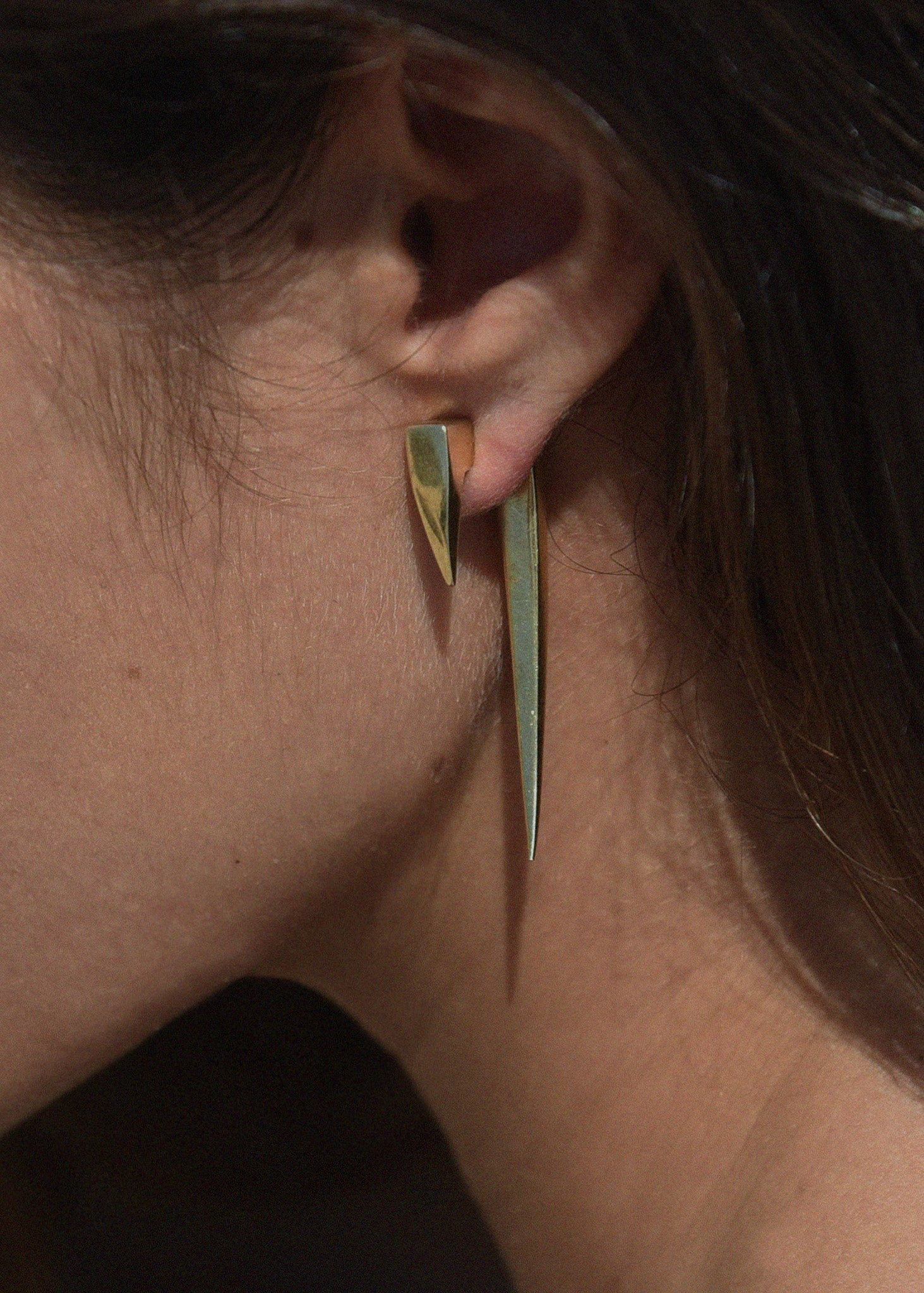 THE CLINCH EARRINGS